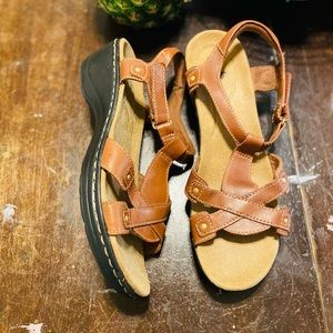 Clarks Brown Strap Soft Leather Sandals. Size 9M